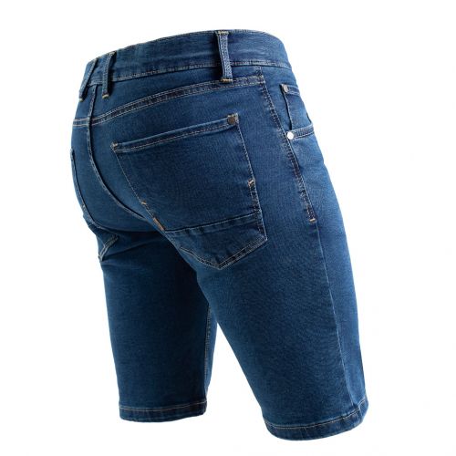 Color azul  - Jeans corto para hombre, pantalón vaquero en tejido denim azul piedra de algodón y poliester con lycra e hilo a contraste en línea Regular Fit.