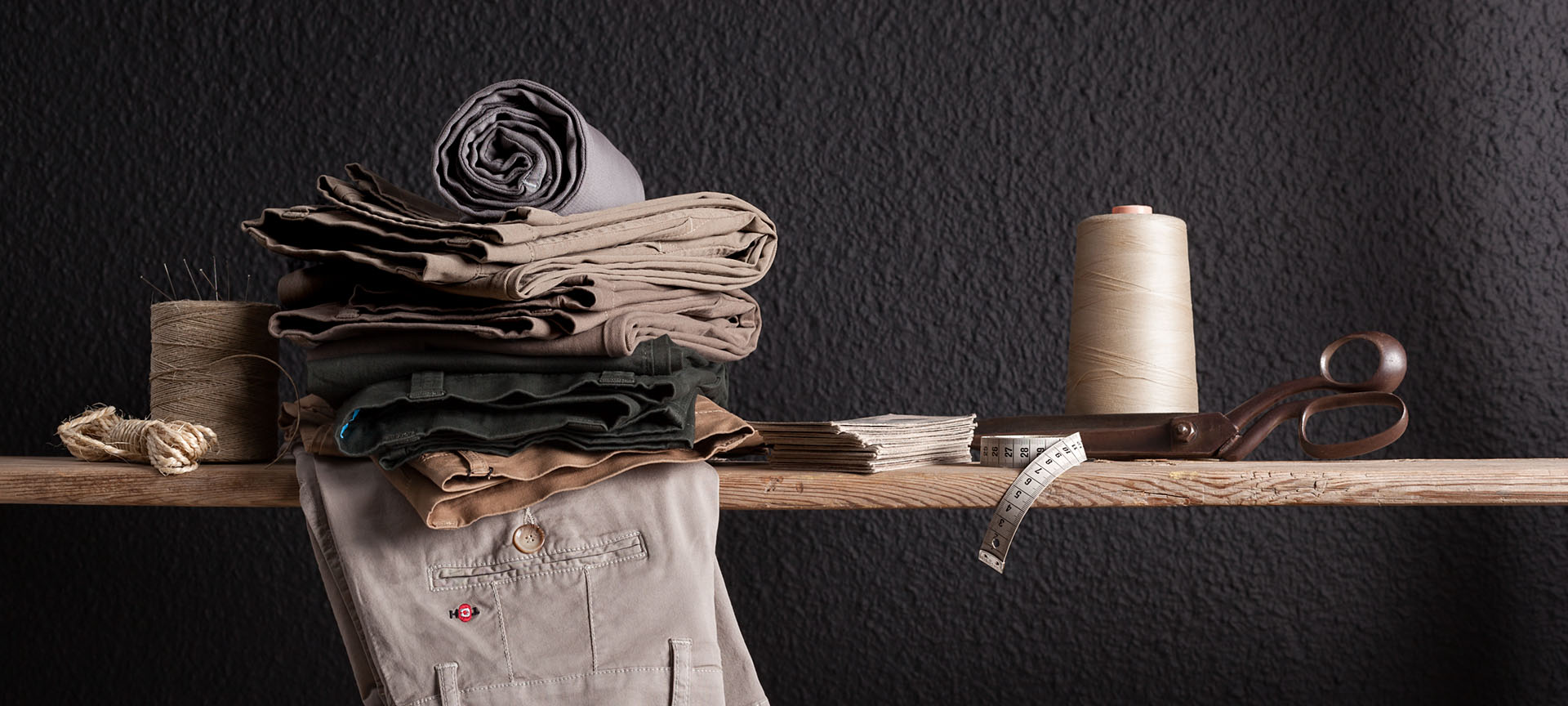 Comprar pantalon TCH chinos para hombre. Pantalón sport wear de hombre. Pantalones TCH Casual de hombre. Pantalones fabricados en España para hombre.